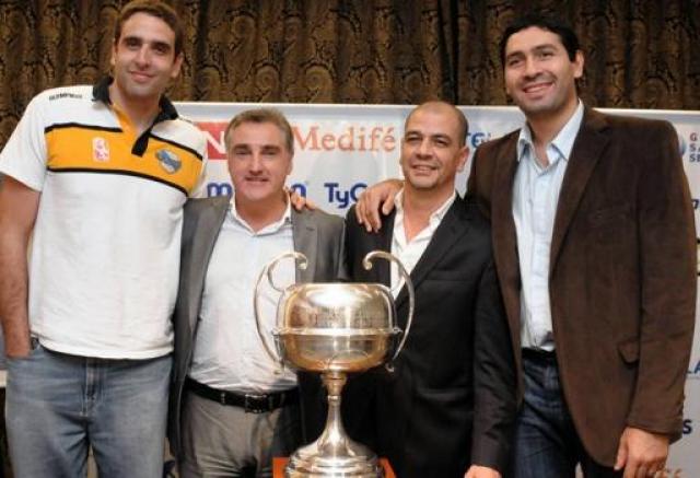 Obras y Pe�arol ya palpitan la final