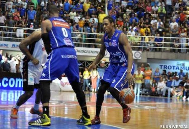 Trotamundos derrot� al local