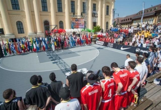 Un triunfo y una ca�da en el arranque