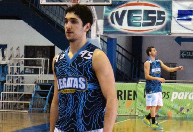 Lorenzo Ottani se sum� a Regatas