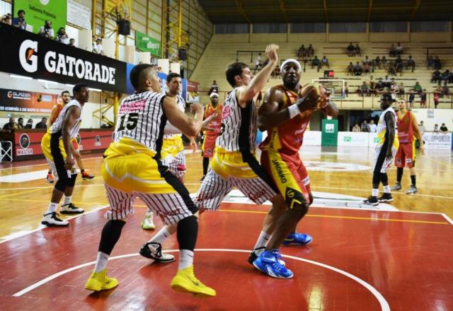 El Rojo consigui� su primera victoria