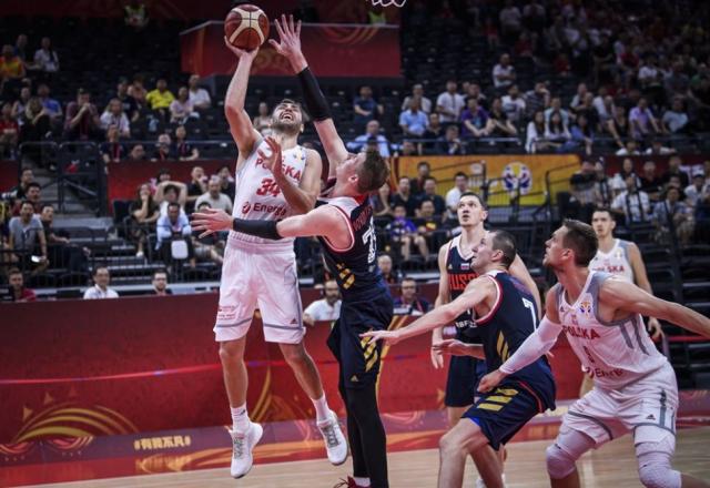 Polonia se meti� en la conversaci�n