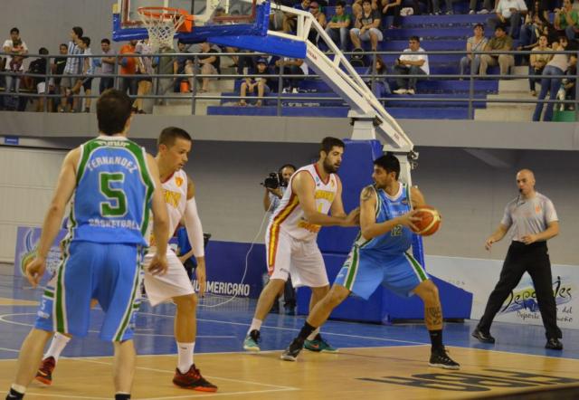 UNCAus adentro y La Uni�n afuera