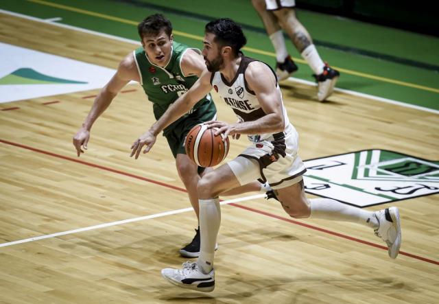 Respondi� en las malas