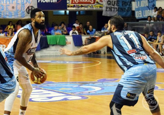 Regatas volvi� al triunfo frente a su gente