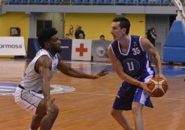 La Uni�n par� a Estudiantes