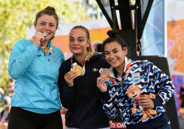 Lanus con los pibes como bandera