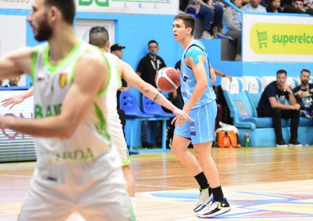 Qued� en la orilla