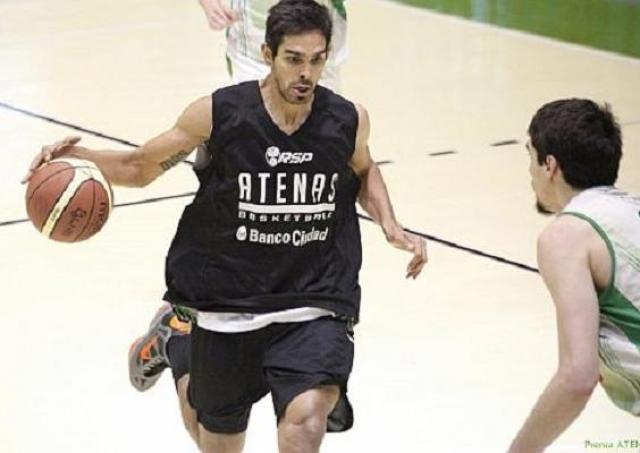 Atenas gole� a Barrio Parque