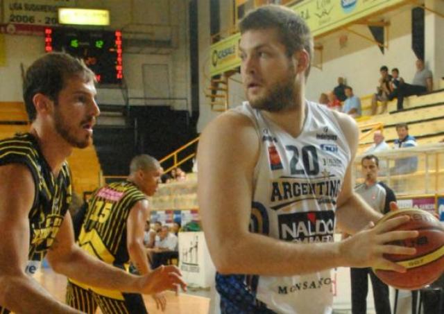 Posthumus se va, �viene Boston?