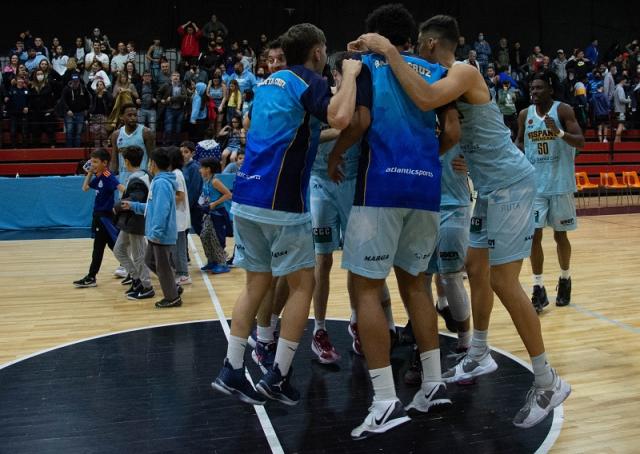 Retroceder nunca, rendirse jam�s