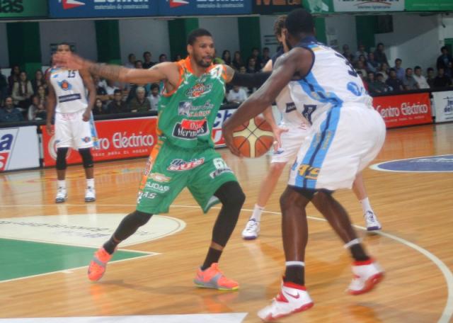 El Verde volvi� al triunfo ante su gente