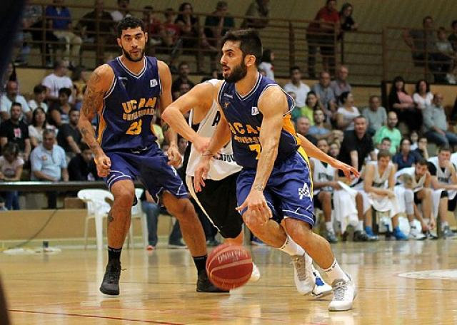 Y lleg� el debut de Campazzo