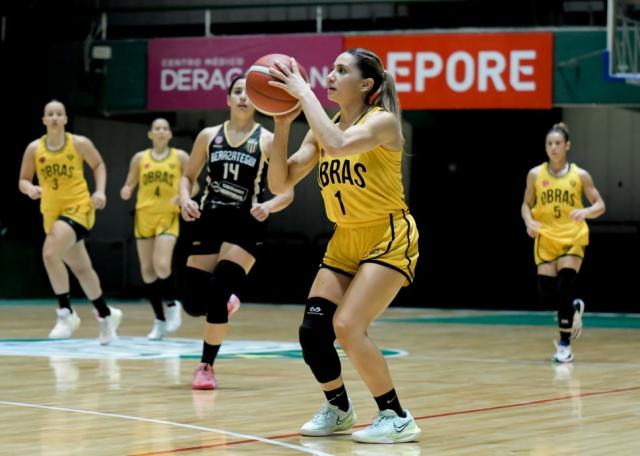 Delabarba: "Ten�amos la motivaci�n de ganar y quedar mejor posicionadas"