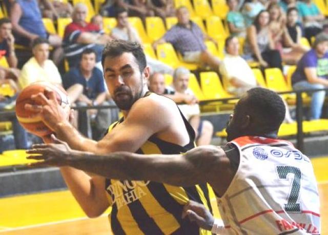 Regatas sum� a Thomas Granado