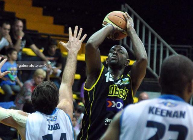 Obras volvi� al triunfo