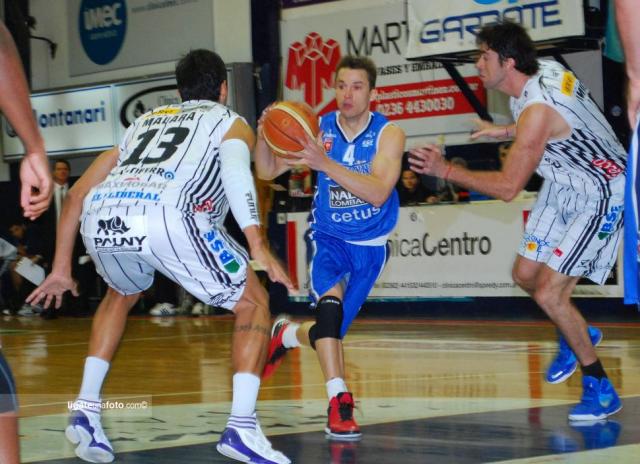 Argentino mantuvo la local�a y acaricia los cuartos de final