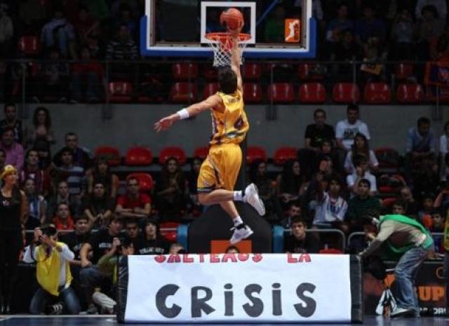 Van Lacke �salt� la crisis�