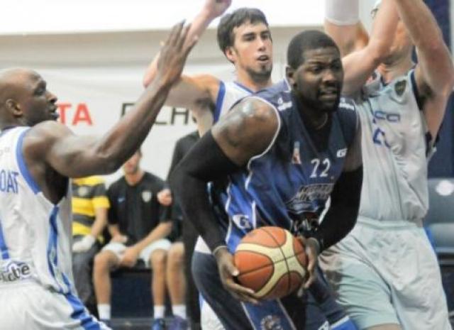 Argentino fren� a Boca