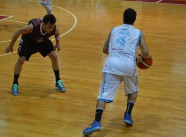 Tres locales y Nicol�s Avellaneda