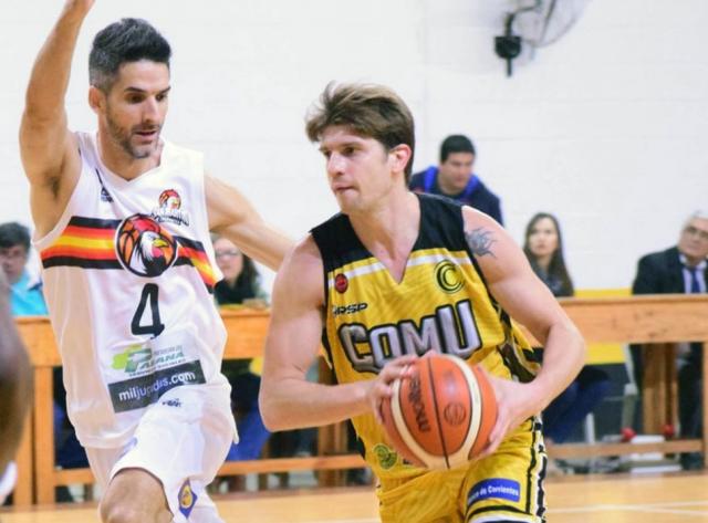 San Mart�n le dio una mano a Regatas