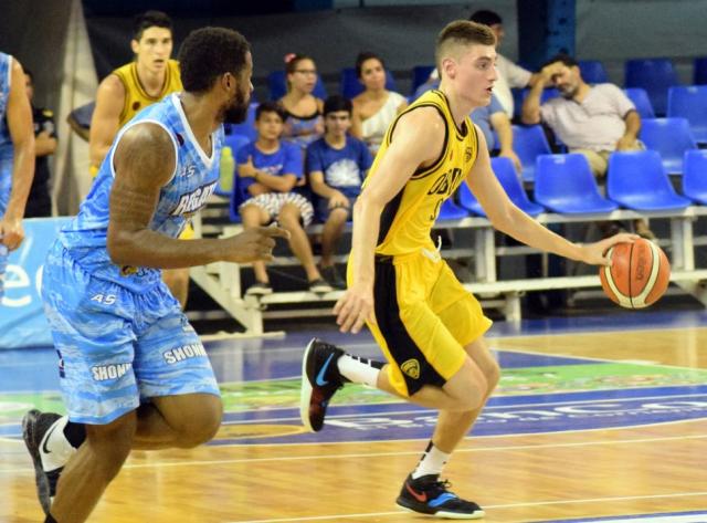 Regatas gan� el festival de gol