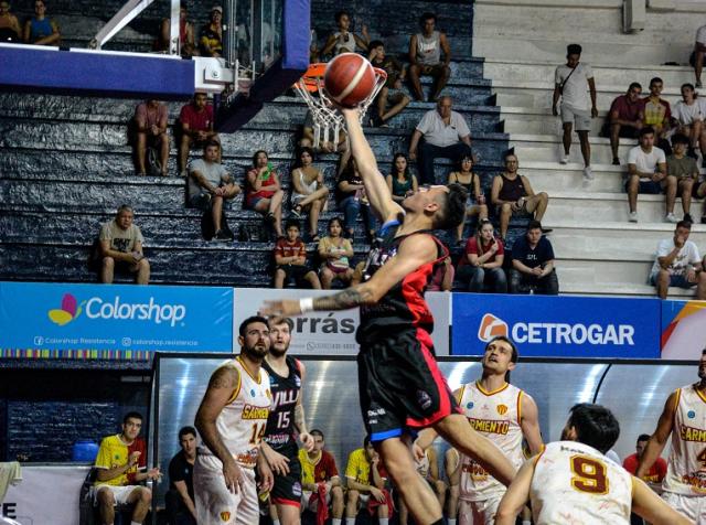 Contin�a al frente