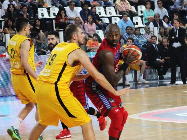 Quimsa estamp� una victoria en la foto del debut