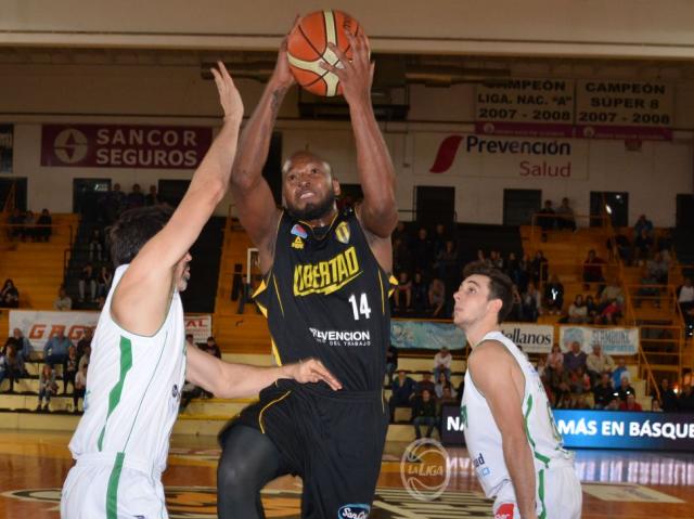 Libertad se sac� la espina ante Atenas