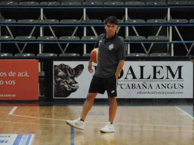 Mac�as: "El primer objetivo es ser competitivos como nuevo equipo y nuevo grupo"