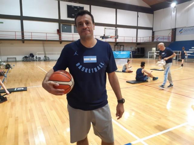 Se ampl�a el cuerpo t�cnico de la selecci�n femenina