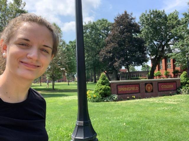 C�mo es trabajar y estudiar en la universidad donde se invent� el b�squet