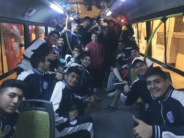 La camader�a detr�s de la competencia