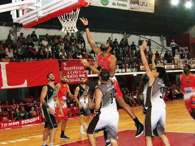 Estudiantes se qued� con el n�mero 1