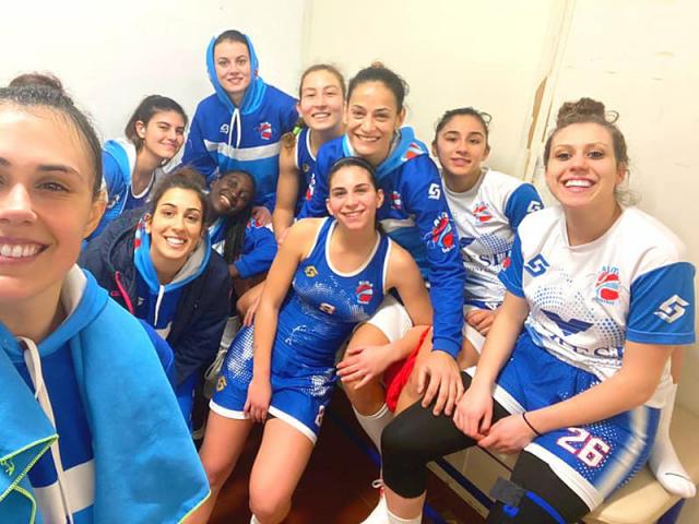 Siguen sum�ndose a la legi�n