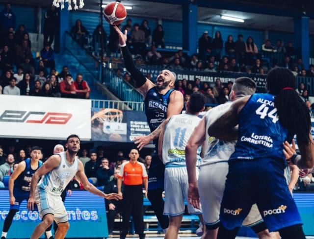 Regatas se rearma con fuerza