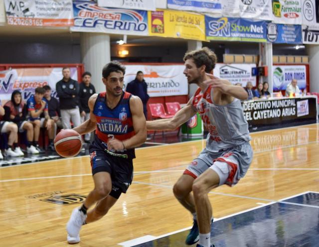 Lan�s cerr� la serie, Viedma domin� de local