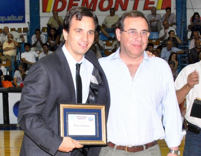 Casal�nguida renov� por dos temporadas