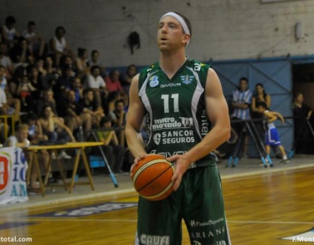 Argentino de Jun�n se refuerza con un uruguayo