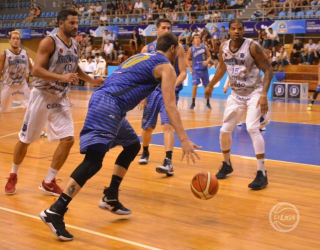 Va cerrando su local�a