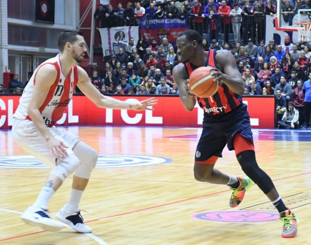 Ram�n lleg�, cobr� y vol�