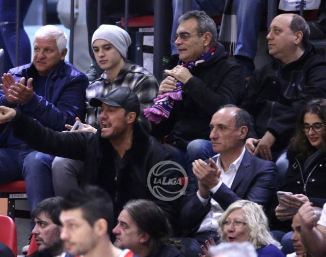 El partido se jug� en las tribunas