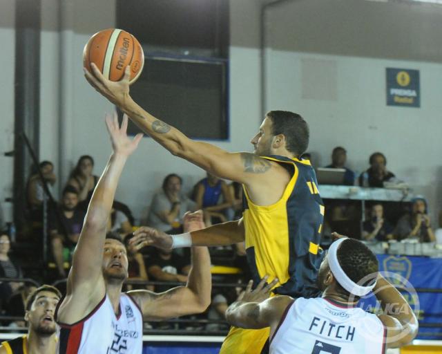 Boca aprovech� las ausencias