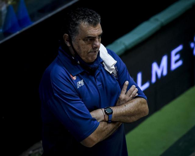 Bombazo en Pe�arol: No sigue Romano