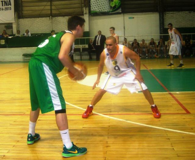 Comunicaciones le quit� el invicto a Hind�