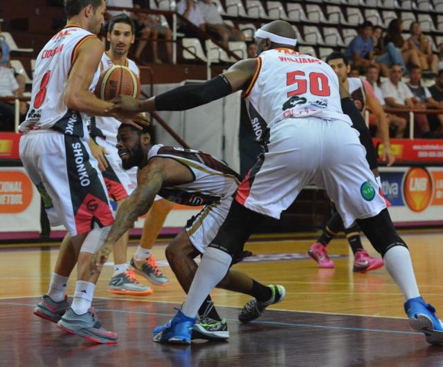 Batalla campal en Lan�s