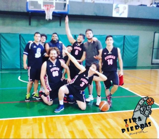 V�a libre para Club Amigos del Peixe, Popovich, Los R�sticos y Tira Piedras