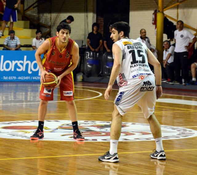 San Mart�n cambia: ingres� Iglesias, sali� Agostino