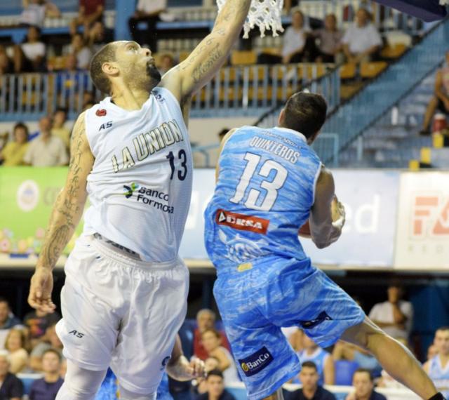 Quinteros: �Era cambiar la mentalidad o perder por 20�