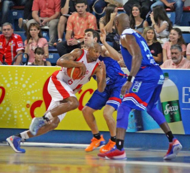 Instituto meti� batacazo en Santiago